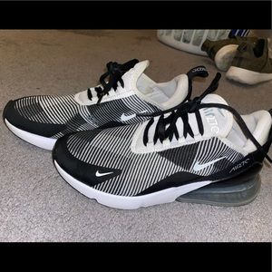 Nike Air Max 270